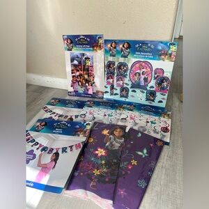 Encanto party decorations